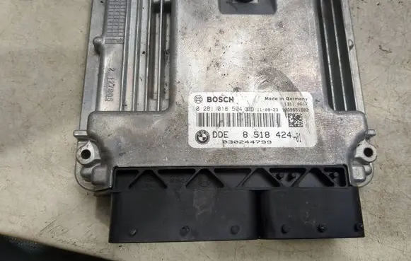 BMW 3 F30 F35 F31 Engine control unit/module 0281018594 030244799 8518424