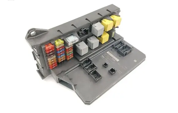 Mercedes-Benz Sprinter W906 Fuse module A9069006303