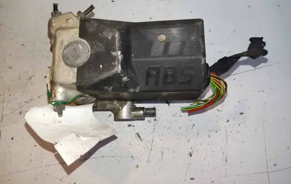 Mercedes-Benz C W202 ABS Pump 0265200043 371550993