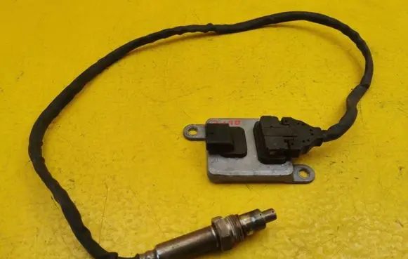 Mercedes-Benz ML W166 Lambda probe sensor A0009051612 A3C03398700622 190909025401