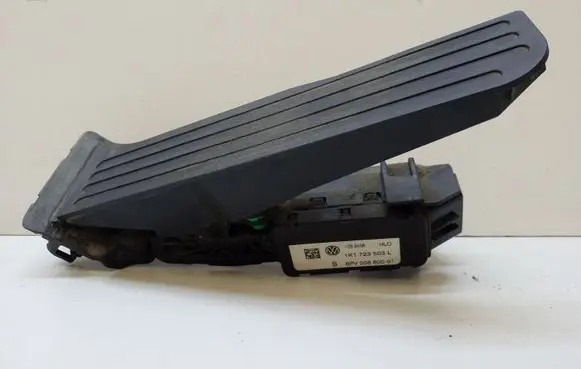 Volkswagen PASSAT B6 Accelerator throttle pedal 1K1723503L