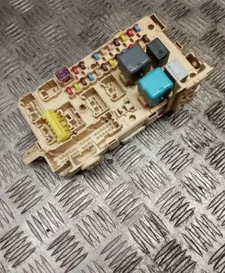 Toyota Avensis T250 Fuse box set 82641CA010F 3170510352 05042920275302