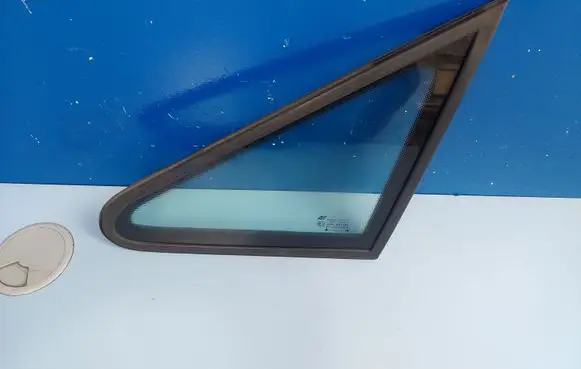 Ford Galaxy Front door vent window glass four-door 1073893 43R001100
