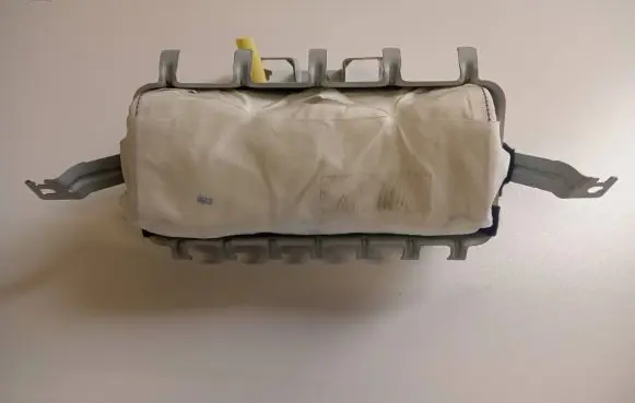 Mercedes-Benz X-class W470 Passenger airbag 77637TFLSECC