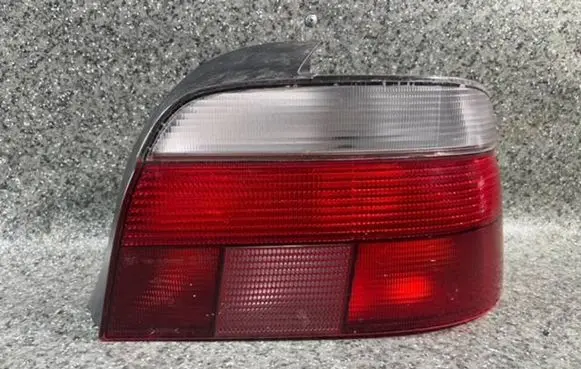 BMW 5 E39 Rear/tail lights 2496298 2VP007240
