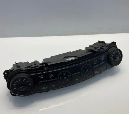 Mercedes-Benz E W211 Climate control unit 2118300085 HW0303 00102203