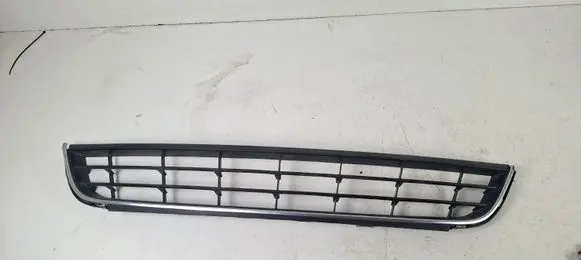 Volkswagen Jetta VI Front bumper lower grill 5C6853677A