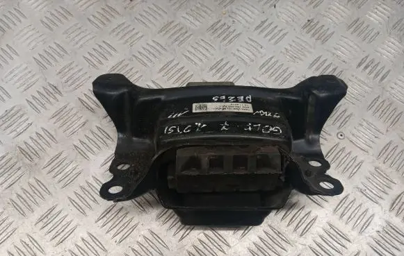 Volkswagen Golf VII Engine mount bracket 5Q0199555AA