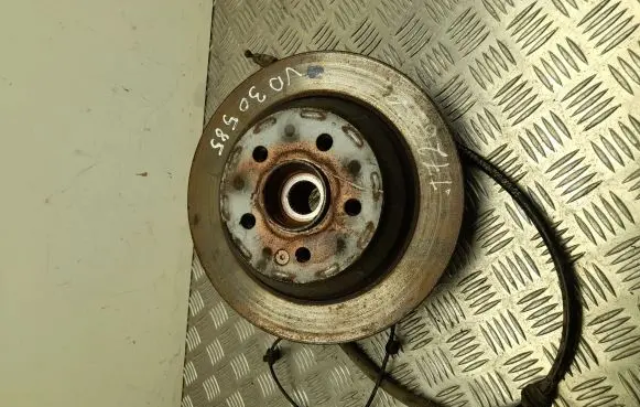 Mercedes-Benz Vito Viano W447 Rear wheel hub A4473570106