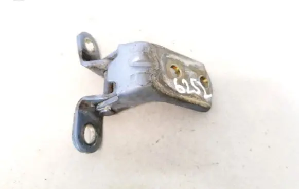Hyundai Getz Front door upper hinge