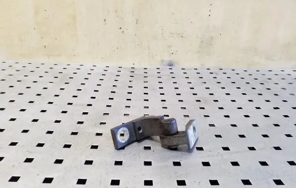 Audi A6 S6 C5 4B Front door upper hinge