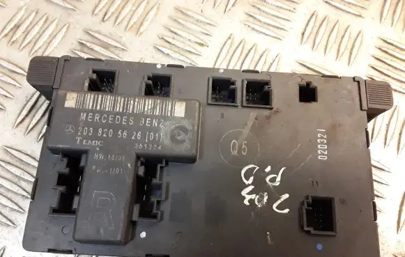 Mercedes-Benz C W203 Door control unit/module 2038205626 A2038205626