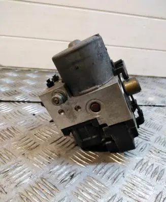 Volkswagen PASSAT B5 ABS Pump 0130108045 0273004132