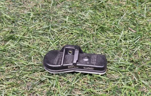 KIA Soul Tire pressure sensor 52933B2100