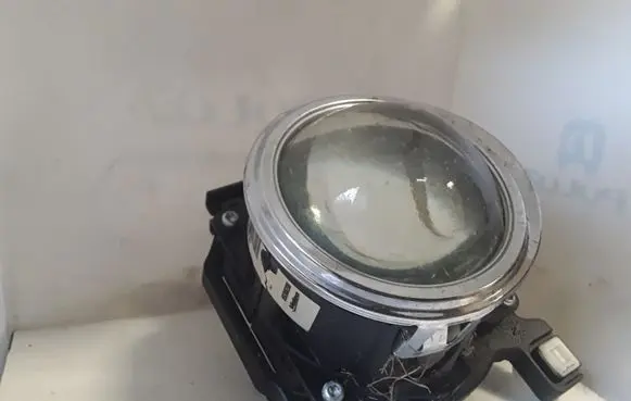 Volkswagen PASSAT B6 Front fog light 89380208