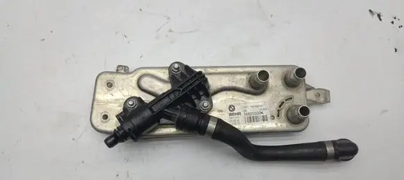 BMW 7 F01 F02 F03 F04 Gearbox / Transmission oil cooler 7597890