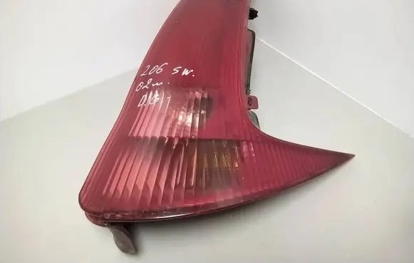Peugeot 206 Rear/tail lights 89028684 9641540577