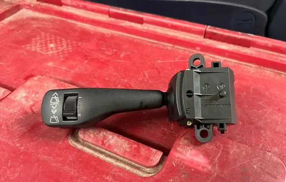 BMW 3 E46 Wiper control stalk 8363669 01204020