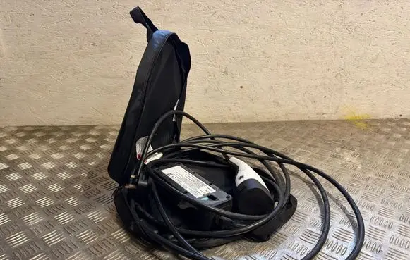 KIA EV6 Electric car charging cable G1060AD AC230V12A M830A51A