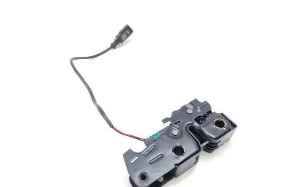 Volkswagen Amarok Engine bonnet/hood lock/catch