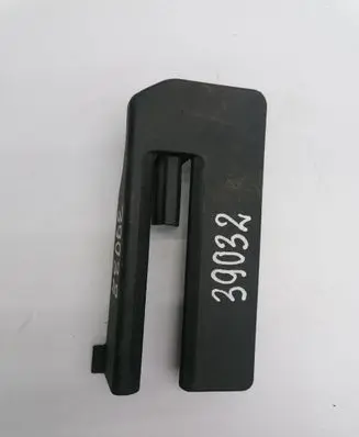 Toyota Corolla Verso E121 Rear seat rail trim cover 721370F020