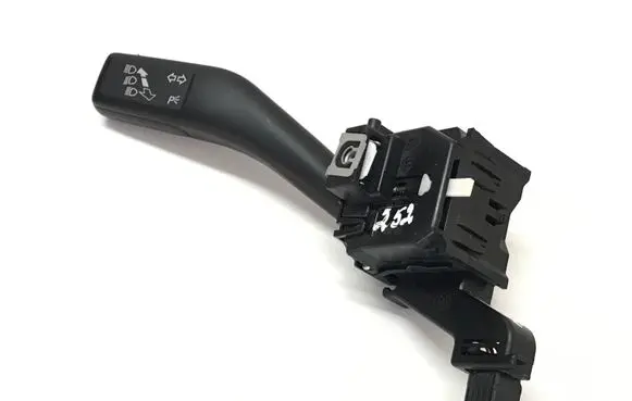 Volkswagen Touran I Indicator stalk ANP80H012C 1K0953513C