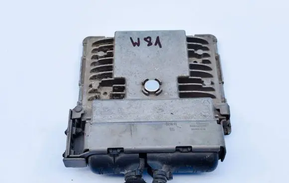 Volkswagen Golf VI Engine control unit/module 03F906070ER 03F907309 5WP44759