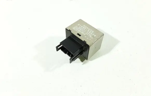 Toyota Corolla E120 E130 Light relay 8198050030 0665004650