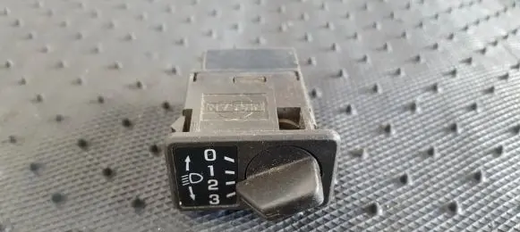 Headlight level height control switch