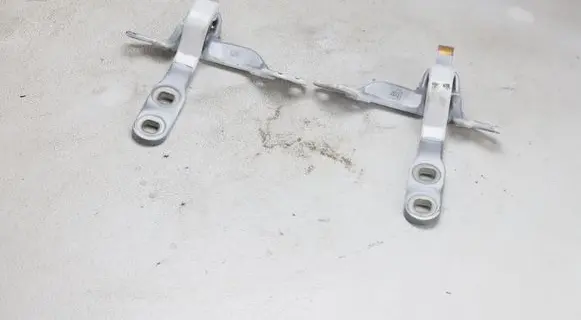 BMW X4 F26 Tailgate/trunk/boot hinge 7339423