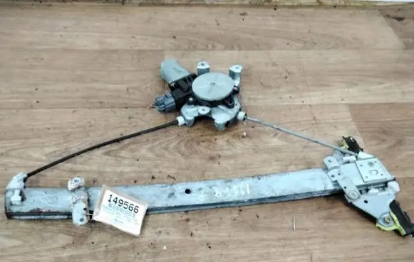 Mitsubishi Lancer Front door window regulator with motor