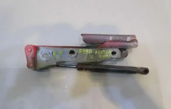 Ford Mustang V Tailgate hinge 