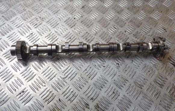 Porsche Cayenne (92A) Camshaft 6940520 010031568 057051A