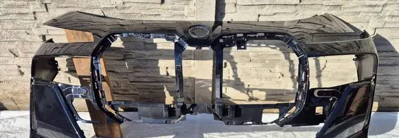 BMW 7 G70 Front bumper 8081544