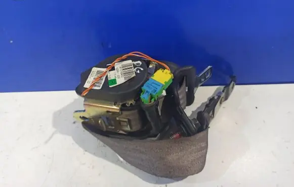 Volvo XC90 Third row seat belt 30676886 601239900