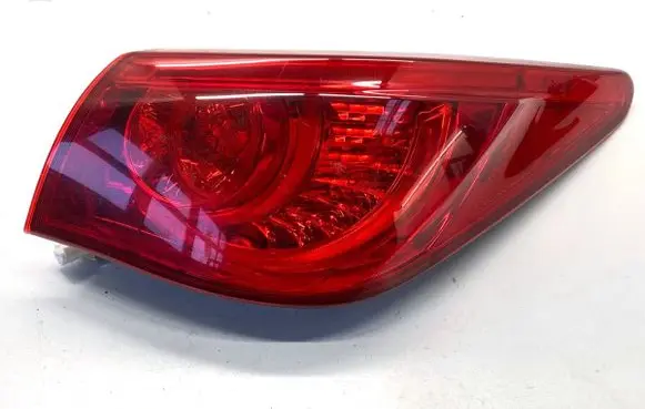 Infiniti Q50 Rear/tail lights 
