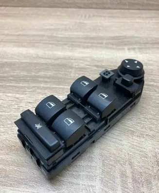 BMW 5 E60 E61 Electric window control switch 6951925