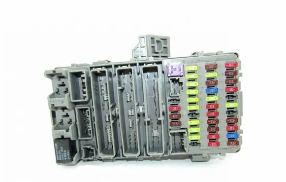 Honda CR-V Fuse module 38200SWA