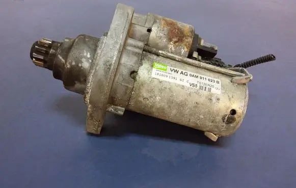 Skoda Octavia Mk2 (1Z) Starter motor 0AM911023B
