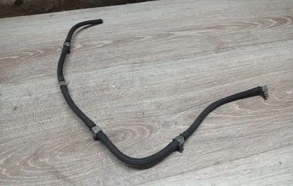 Volvo V70 Fuel line/pipe/hose 