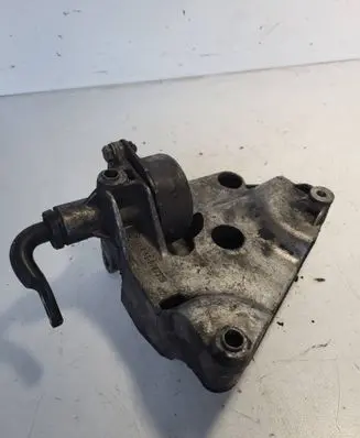 BMW 3 E90 E91 A/C compressor mount bracket 7787319