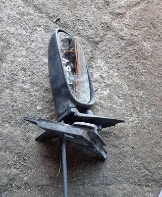 Volkswagen PASSAT B4 Manual wing mirror 