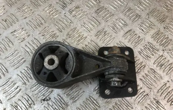 Mini One - Cooper R50 - 53 Engine mount bracket 6756406