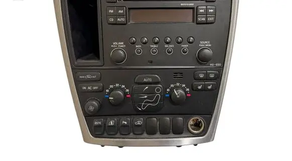 Volvo XC70 Radio/CD/DVD/GPS head unit 30722446