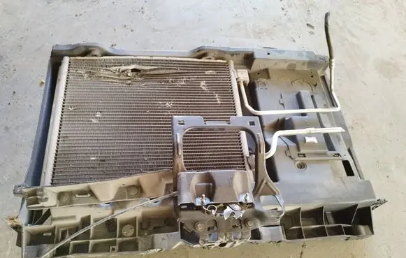 Peugeot 208 Radiator support slam panel 9677952180 9672502680