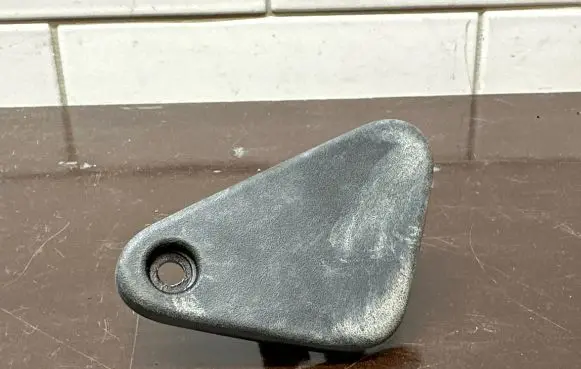 Radiator mount bracket