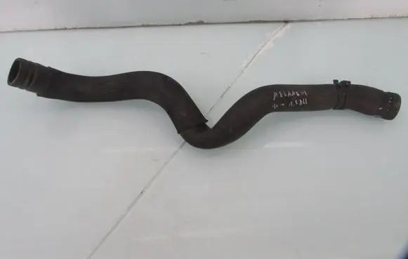 Renault Megane III Engine coolant pipe/hose