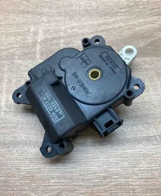 Toyota Prius (XW20) Air flap motor/actuator 0638000240 12V10K