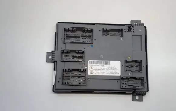 Mercedes-Benz C W206 Central body control module A2069001124 5DK01696887 A2069013512