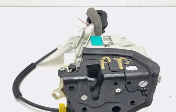 Audi A6 C7 Front door lock 8J1837016F